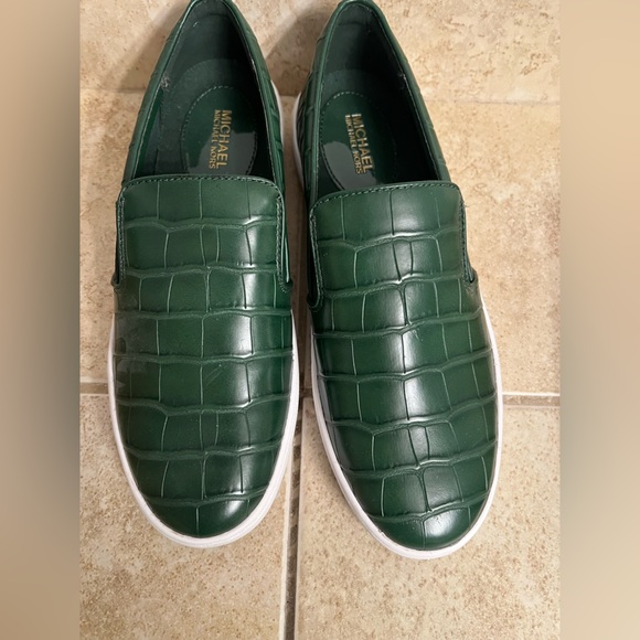 MICHAEL Michael Kors Forest Green Embossed Slip-On Loafers - Picture 1 of 6